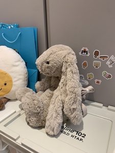 Boneka Kelinci Pegang Kue dengan Isian Kapas PP Super Lembut, Teman Penghibur Ulang Tahun, 31-50cm, 5-13 Tahun - Product Image 2