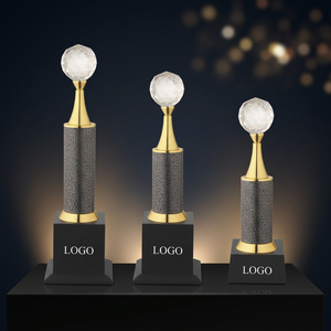 Trophée en métal moulé sous pression, modèle 763, gravure, boule de verre portable, base dorée, support noir, finition polie durable pour le sport - Product Image 1