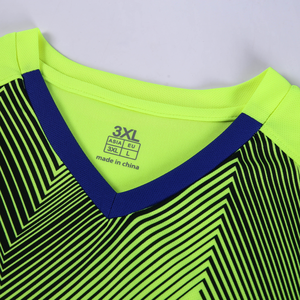 Kit da <span class=keywords><strong>Calcio</strong></span> in Jersey 100% Poliestere per Sublimazione, <span class=keywords><strong>Set</strong></span> Personalizzato Traspirante da Uomo con Logo - Product Image 5