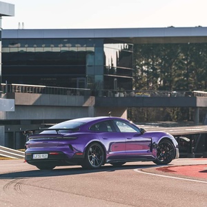 Nice Design Factory Price Real Dry Carbon Rear <strong>Spoiler</strong> for Porsche Taycan Turbo <strong>GT</strong> - Product Image 4