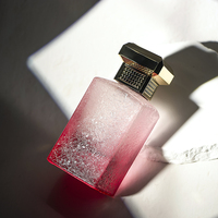 Flacon de parfum en verre mat rose dégradé de luxe ABT, 50 ml, forme carrée avec bouchon pour l'emballage de parfum, personnalisable