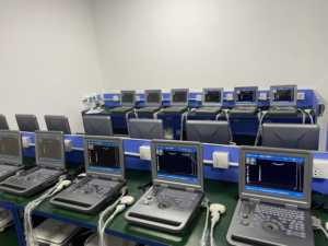 Interfaz de Usuario Intercambiable en Chino e Inglés para Dispositivos Médicos MT, Ecógrafo Móvil en Blanco y Negro - Product Image 6