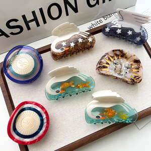 Pinces à cheveux en acétate motif animaux de dessin animé (poisson rouge, requin, étoile) – Accessoires capillaires écologiques pour usage quotidien - Product Image 2