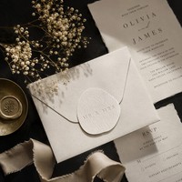 Étiquette autocollante dorée mate pour mariage, finition or doux élégante pour les sceaux d'invitation