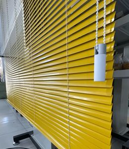 Panneaux de clôture en aluminium à isolation thermique avec design européen pour villa et centre commercial, réduction de la charge de refroidissement des bureaux - Product Image 6