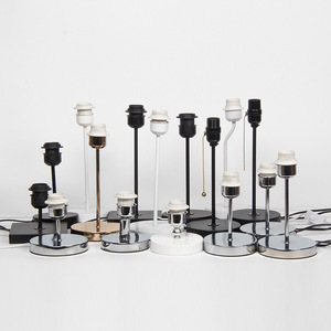 Bán Buôn DIY Sắt Nghệ Thuật Đèn Ổ Cắm Màu Đen Sơn Kim Loại Thẳng Bảng Đèn Cơ Sở Với E27 Chủ Vít Phong Cách - Product Image 1