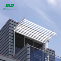 Brise-soleil en aluminium profilé avec lamelles elliptiques pour façade de bâtiment