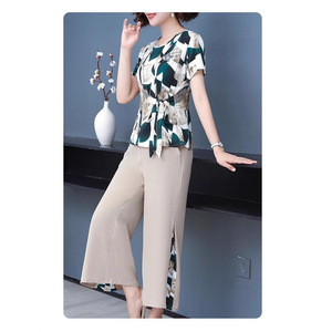 Stylish Summer Suit For Mothers Geometric Pattern Chiffon Short Sleeve Two Piece Set Women's Casual Wear - Product Image 4