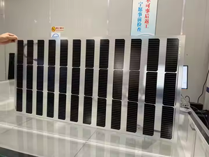 Matériaux de construction écologiques, tuiles solaires photovoltaïques PERC BIPV colorées en verre cristallin, faciles à nettoyer, module de tuiles solaires photovoltaïques, efficacité de 22% - Product Image 2