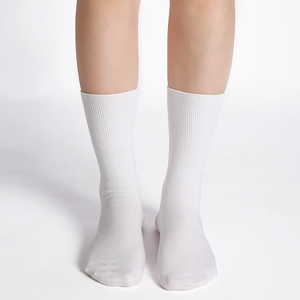 Calzini diabetici a compressione con Logo personalizzato di alta qualità in Nylon <span class=keywords><strong>calze</strong></span> per la cura del piede con impugnatura a molla per alleviare il dolore - Product Image 5