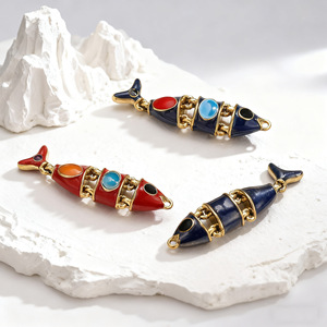 Breloques en émail en acier inoxydable en forme de poisson, pendentifs d'<span class=keywords><strong>été</strong></span> sur le thème de l'océan, breloques animaux aquatiques pour la fabrication de bracelets et colliers DIY - Product Image 3