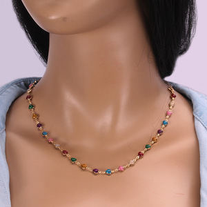Conjunto de Collar de Estilo Étnico Bohemio con Forma de Corazón, Joyería de Aleación de Zinc para Mujer, Pequeños Corazones Coloridos - Product Image 1