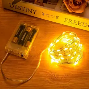مصابيح حورية مزودة ببطارية تعمل بالليد مصابيح حورية مضادة للماء للداخل والخارج لديكورات أعياد الميلاد والكريسماس (أبيض دافئ)