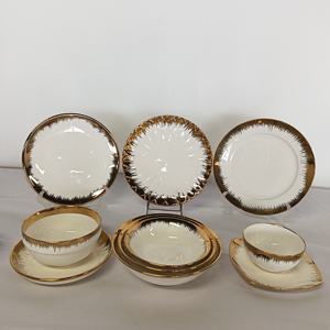 <span class=keywords><strong>Vajilla</strong></span> <span class=keywords><strong>de</strong></span> Porcelana con Borde Dorado a Precio Económico, Platos Blancos y Dorados, Platos Base con Galvanoplastia Dorada - Product Image 5