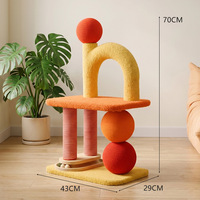 Arbre à chat multifonctionnel grand format avec griffoir en carton, double jouet à bille, perchoir et lit, gain de place pour animaux d'intérieur