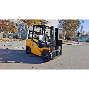 מפעל המשמש 1.<span class=keywords><strong>5</strong></span> טון <span class=keywords><strong>komatsu</strong></span> tcm דלק כפול lpg cng מלגזה גלגל מלגזה גליל מלגזה - Product Image 4