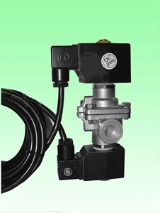 Válvulas solenoides de doble bobina S.S. para dispensadores de GLP (CF8-E) CF8-E Solenoide GLP 24V Válvula solenoide de corte GLP - Product Image 4