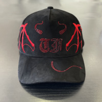 Casquette 5 panneaux en tissu style américain sportif avec strass en cristal et imprimé léopard, avec impression en relief pour le style professionnel et urbain