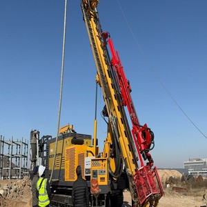 <span class=keywords><strong>Prix</strong></span> usine Foreuse RC diesel robuste sur chenilles pour exploration minière en profondeur de 1000 m avec moteur de <span class=keywords><strong>forage</strong></span> à circulation inverse - Product Image 6