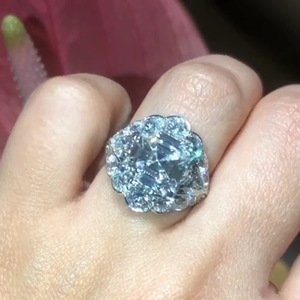 Anello elegante da donna con design scintillante intarsiato, gioielli alla moda per feste - Product Image 6
