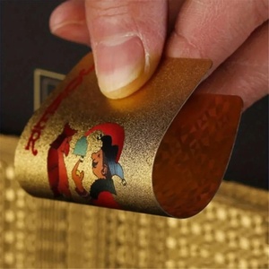 Cartes à jouer <span class=keywords><strong>en</strong></span> feuille d'or 24 carats personnalisées - Parfaites pour le poker, les farces et les cadeaux de fête, cadeau de Noël, d'Halloween, de Thanksgiving - Product Image 3