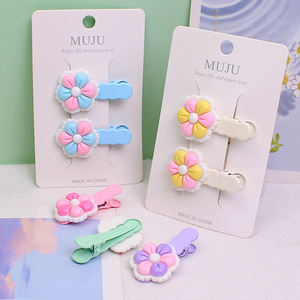 Süße Blumen-Haarspange 2-teilig Cremefarbene Mädchen-Haarnadel 5cm Kunststoff- und Harz-Entenschnabel-Clip für Kinder - Product Image 6