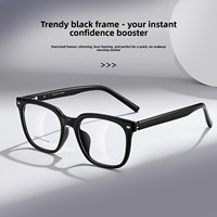 8135 Monture de Lunettes Confortable et Luxueuse avec Nouveau Design, Grande Monture, Aspect Uni Solide, Excellent Matériau TR+