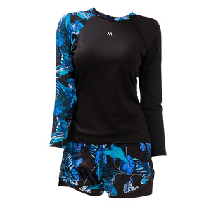 Traje de baño de dos piezas para mujer, conjunto de pantalones cortos de manga larga con protección UV, color negro, para natación y deportes acuáticos - Product Image 3