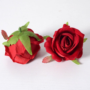 Cabeza <span class=keywords><strong>de</strong></span> flor Rosa Artificial terciopelo rojo rosa falsa para boda Baby Show decoración <span class=keywords><strong>de</strong></span> pasteles cabezas <span class=keywords><strong>de</strong></span> flores artificiales - Product Image 1