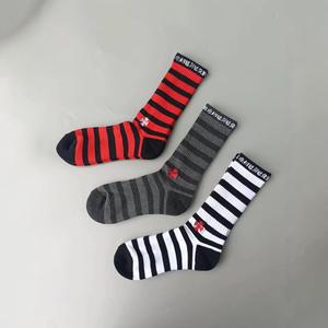 Chaussettes en coton King Mcgreen Star Chrome Heartt Cross Love CH <span class=keywords><strong>Bengali</strong></span> Striped Alphabet Graffiti Skull pour les vacances et les cadeaux - Product Image 2