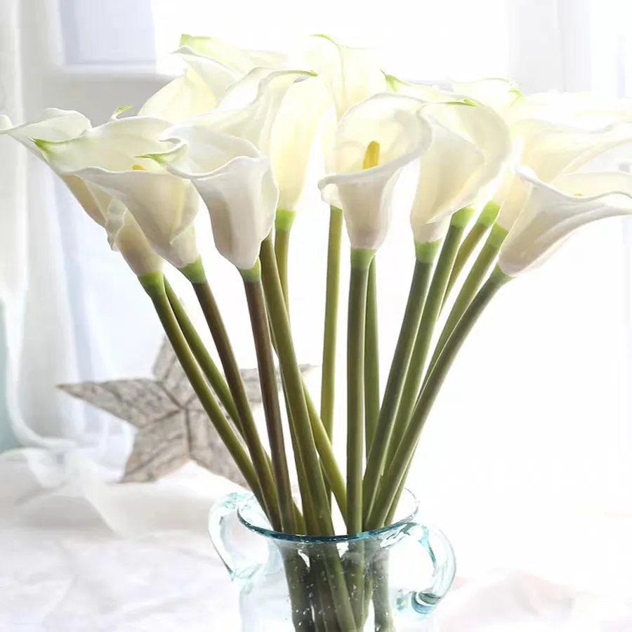ขายส่งPu Real Touchสีม่วงสีขาวCallaลิลลี่พืชดอกไม้Calla Lilyประดิษฐ์สำหรับงานแต่งงาน