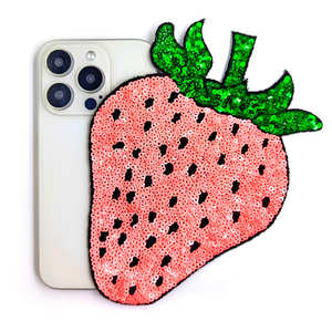 Parche con patrón de lentejuelas de fresa para DIY Merch - Product Image 2