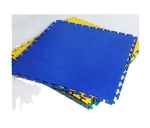 Carreaux de sol à emboîtement en PVC pour garages d'atelier - Product Image 1