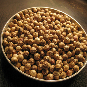 Coriandre d'Inde en Grains Entiers Séchés 100% Naturelle Coriandrum Sativum Gujarat Durée de Conservation 12 Mois Nouvelle Récolte Épice Aromatique - Product Image 1