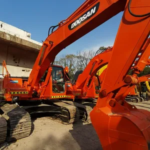 Vendita calda di seconda mano/attrezzatura per l'edilizia usata escavatore Doosan DH225-7 ferrovie e altre costruzioni stradali