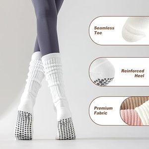 कस्टम उच्च गुणवत्ता वाले मोजे कपास विरोधी पर्ची घुटने के उच्च मोजे महिलाएं योग के लिए स्लॉच मोजे - Product Image 3