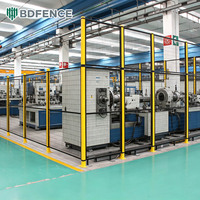 Clôture de sécurité robotique en acier à faible teneur en carbone avec poteaux en acier renforcé pour les zones de machines d'emballage et la zonage flexible de la production