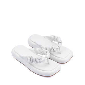 2023 Custom Manufacturer Design Women Flat Slides Outdoor Walking comode pantofole leggere pantofole da spiaggia da ragazza - Product Image 3