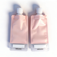 Sachets souples en plastique rechargeables avec bec verseur pour cosmétiques liquides, idéaux pour les voyages (vente en gros)