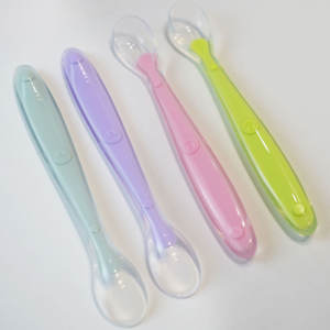 Cuillère d'apprentissage en silicone souple pour tout-petits, sans BPA, <span class=keywords><strong>de</strong></span> qualité alimentaire, mignonne, pour l'alimentation des bébés, cuillères à long manche - Product Image 5