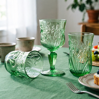 Geëmbosseerde vintage glazen kelken, solide, meerkleurig, geperst orchideeënbloemmotief, duurzaam en stijlvol voor feestjes