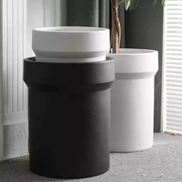 Vente en gros de jardinières cylindriques minimalistes en béton blanc cassé avec un large col pour une décoration moderne de la maison