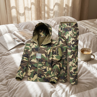 Ensemble tactique deux pièces pour homme, camouflage woodland, doublure polaire, durable, chaud, veste à capuche, pantalon cargo, coupe-vent, résistant à l'eau, pour l'extérieur