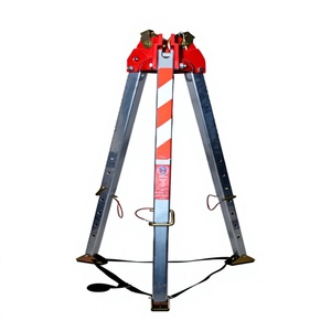 Trépied de sécurité en alliage d'aluminium industriel avec hauteur réglable pour une sécurité accrue sur le lieu de travail - Product Image 1