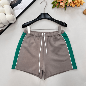 Pantalones cortos informales con cordón en la cintura para mujer, pantalones deportivos de verano con cintura elástica y rayas laterales - Product Image 1