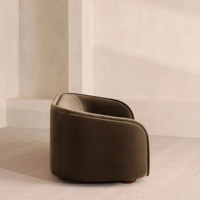 Canapé en tissu beige de luxe italien, causeuse incurvée cannelée avec table d'appoint, siège profond, mobilier de salon pour maison, villa, hôtel, lounge