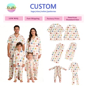 Set <span class=keywords><strong>di</strong></span> Pigiami Famiglia Papà Mamma e Io, Abbigliamento Personalizzato per Bambini con Zip YKK - Product Image 1