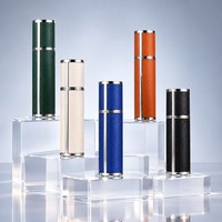 Flacon vaporisateur de parfum en cuir PU de 10 ml, avec garniture en métal argenté, atomiseur de voyage portable, récipient cosmétique rechargeable