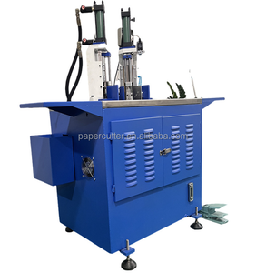 Machine de coupe automatique à angle droit à double <span class=keywords><strong>coin</strong></span> rond du système hydraulique à deux têtes à haut rendement - Product Image 3