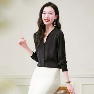 Camisa de manga larga de seda elegante e intelectual de varios botones de una sola fila con cuello cuadrado de Color sólido de primavera para damas de oficina - Product Image 4